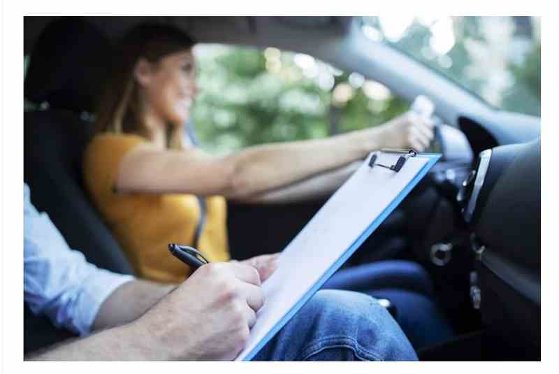 how much does driving lessons cost
